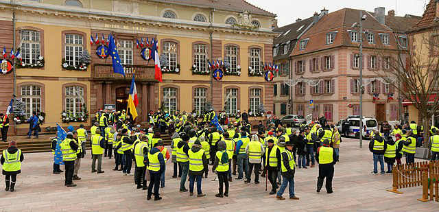 yellow-vest-protest